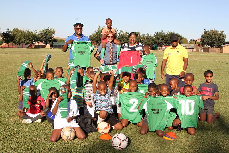 Pollen Ndlanya donates soccer kits