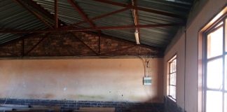 Residents shut down falling JS Moroka school Residents shut down falling JS Moroka school