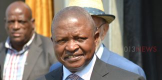 Land claimants seek “partnership” with DD Mabuza in war against Fred Daniel Land claimants seek "partnership" with DD Mabuza in war against Fred Daniel