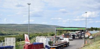 Delays frustrate truckers at Lebombo border gate Delays frustrate truckers at Lebombo border gate